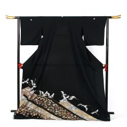 ht-No1 　ひとえの留袖　鶴に宝尽くし(ゆったりサイズ）